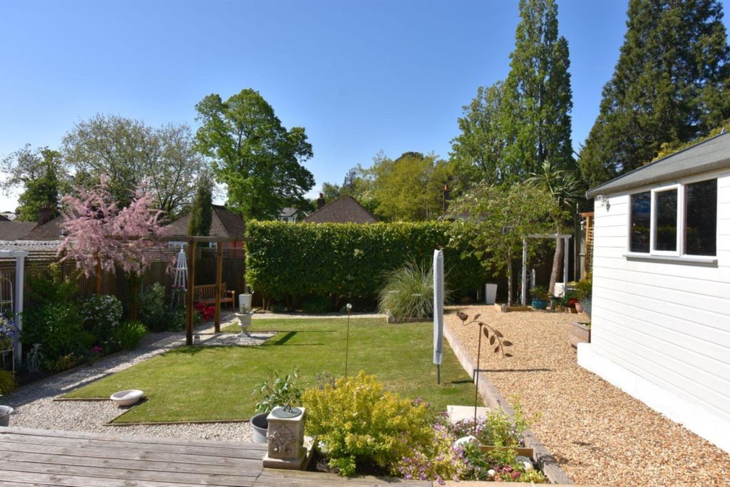 Property photo 2 of 20 Bc Garden.Jpg