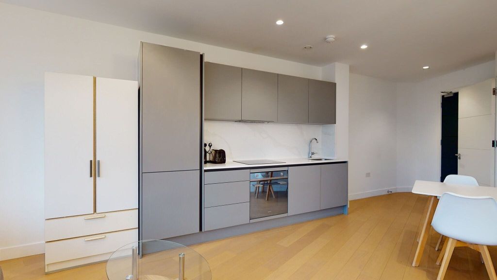 Property photo 2 of 11 Kitchen