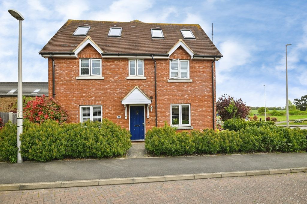 Property photo 1 of 17 Pbox-Img.Jpg