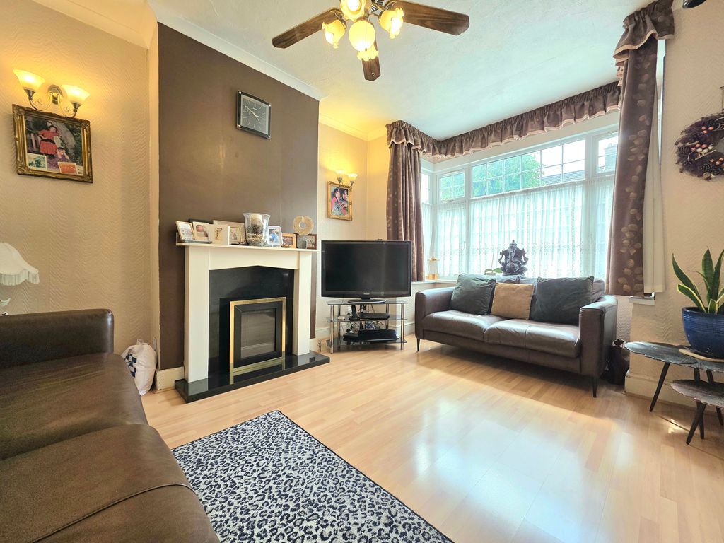 Property photo 3 of 18