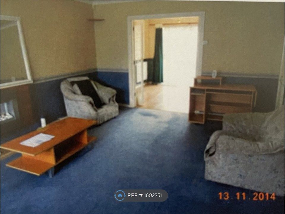 Property photo 2 of 10 Living Room