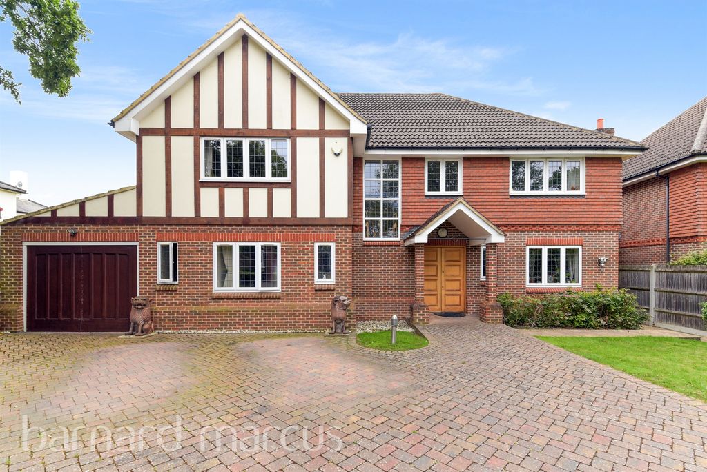 Property photo 1 of 16