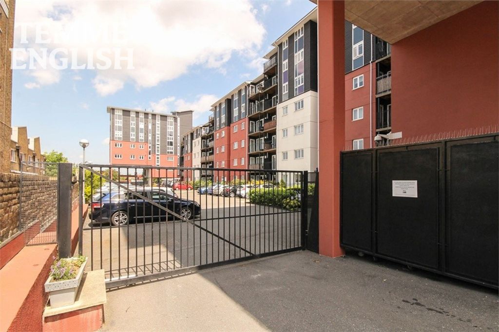 Property photo 1 of 9