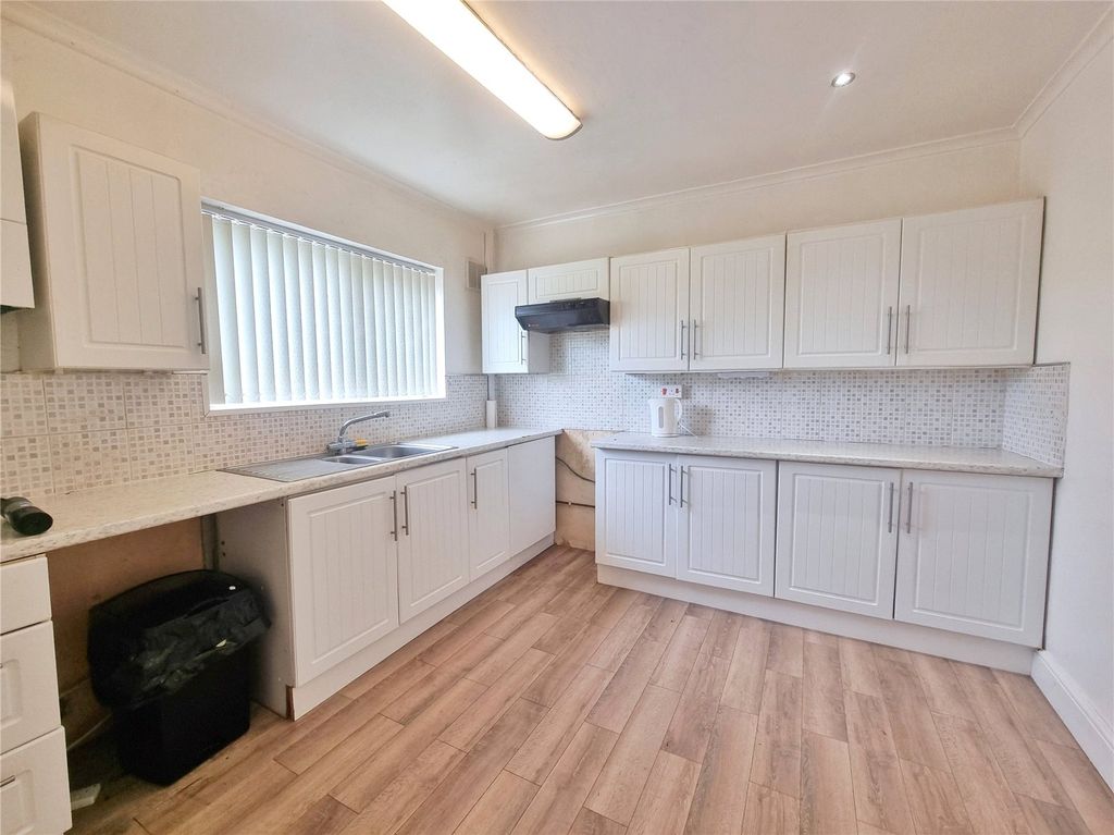 Property photo 3 of 7 Picture No. 09