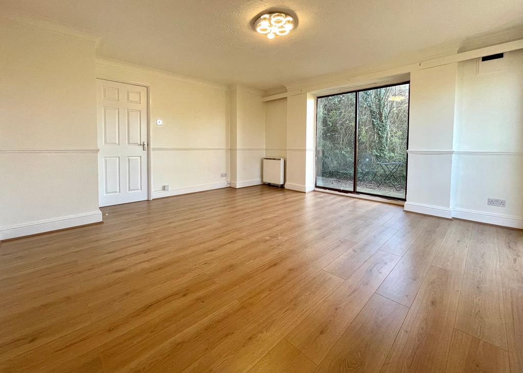 Property photo 2 of 8 Living Room