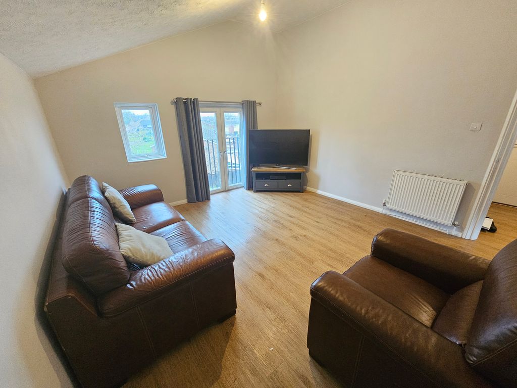 Property photo 3 of 5 Living Room