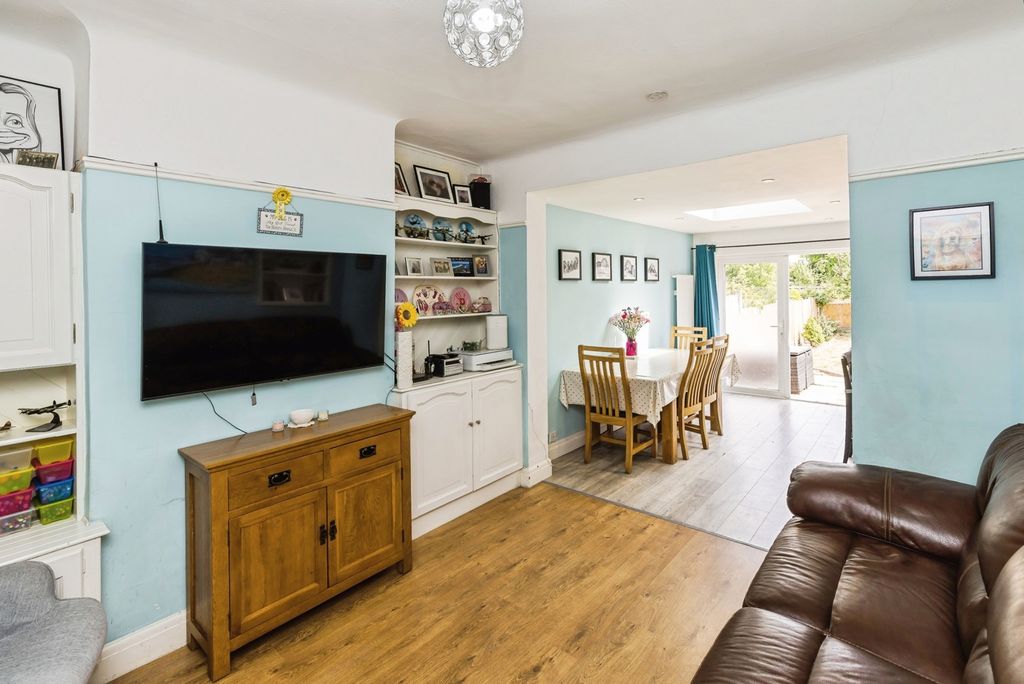 Property photo 3 of 17 Pbox-Img.Jpg