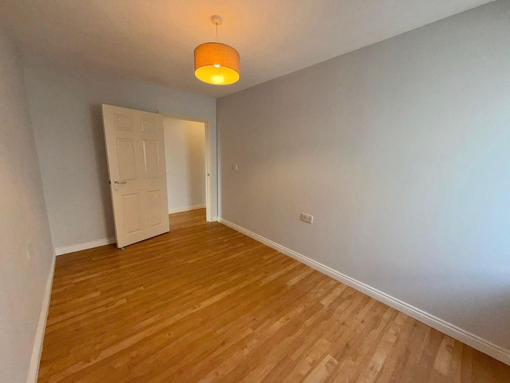 Property photo 2 of 6 Bedroom 1