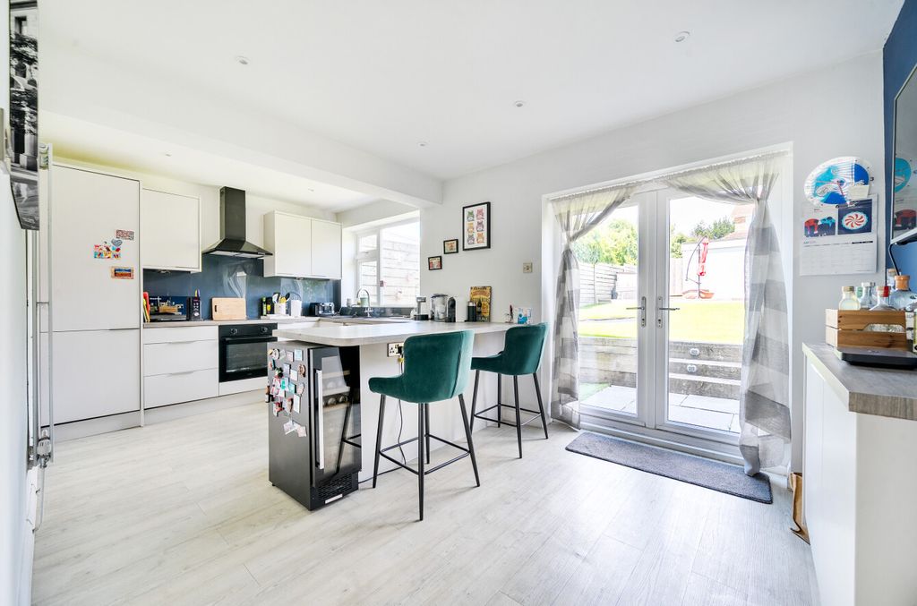 Property photo 2 of 19 1493443-9-6A50Eea...