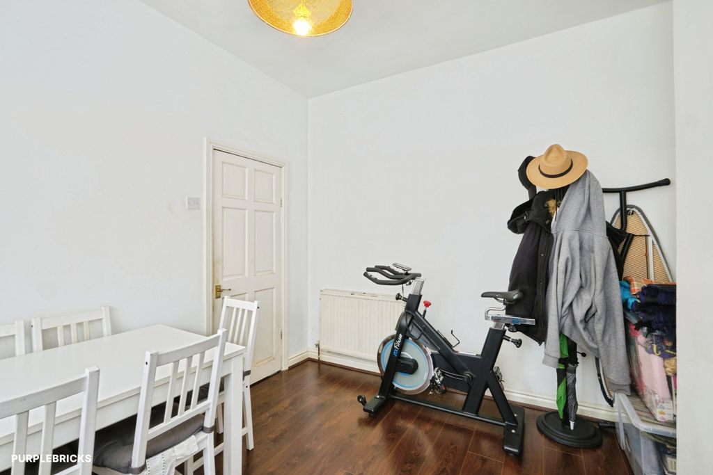 Property photo 3 of 26