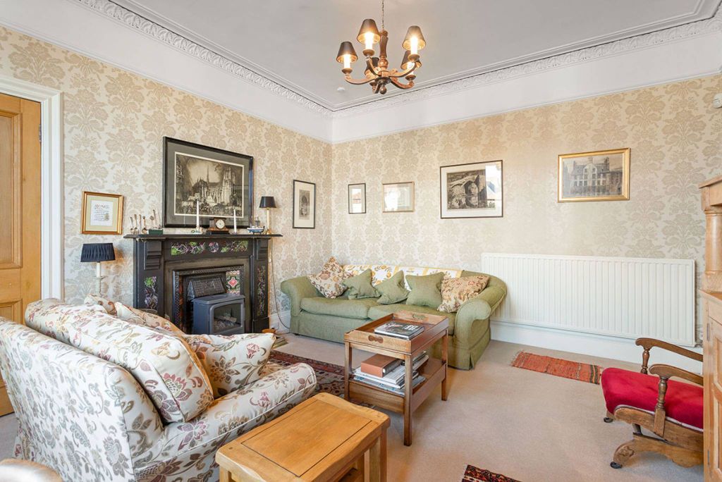 Property photo 3 of 40