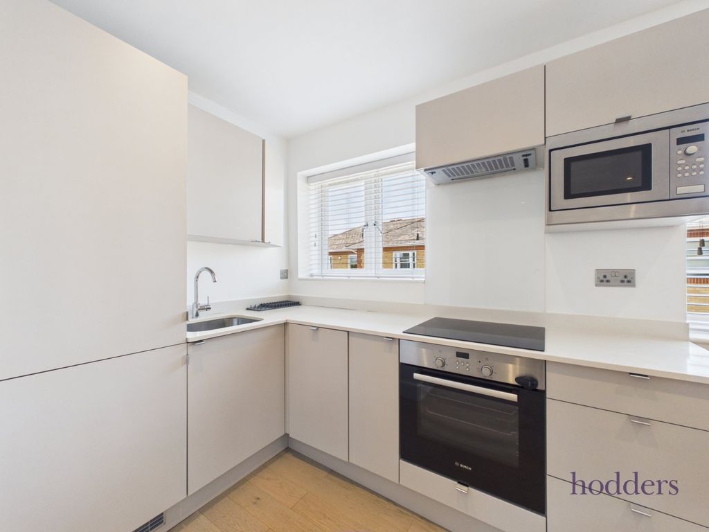 Property photo 2 of 17 Picture No. 13