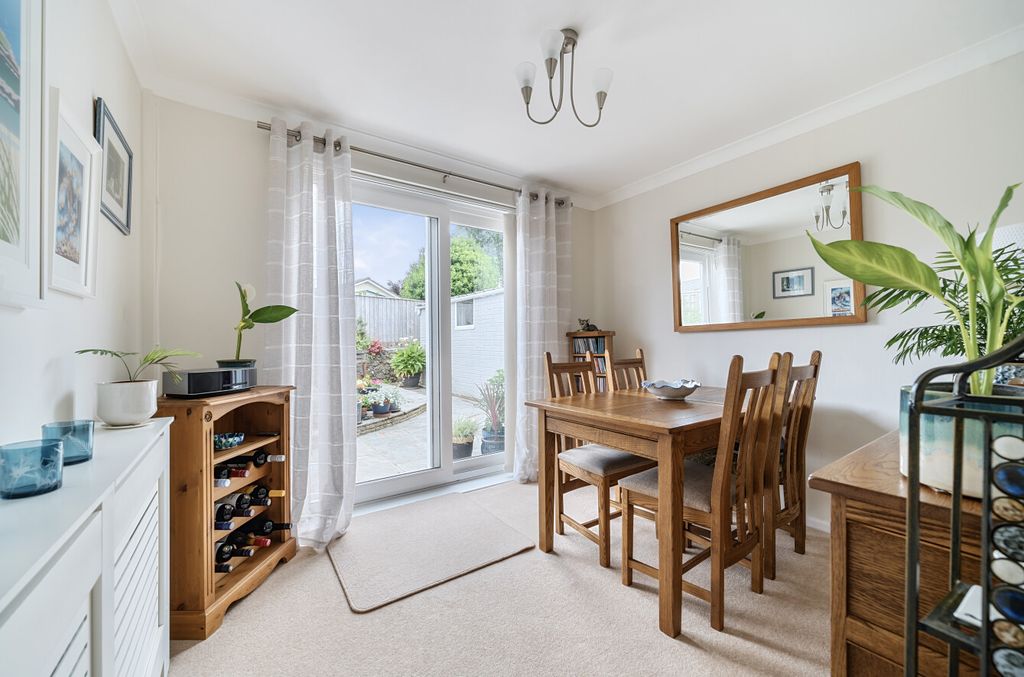 Property photo 3 of 19 1306387-1-684834F...