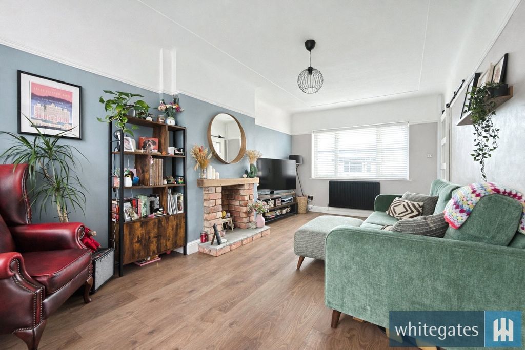 Property photo 3 of 16 Picture No. 19