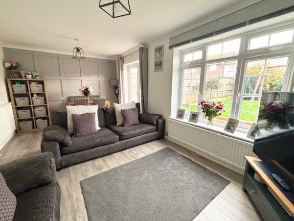 Property photo 3 of 12 Living Room