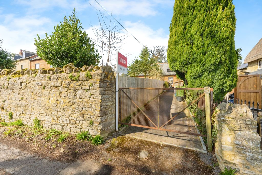 Property photo 1 of 17 Photography