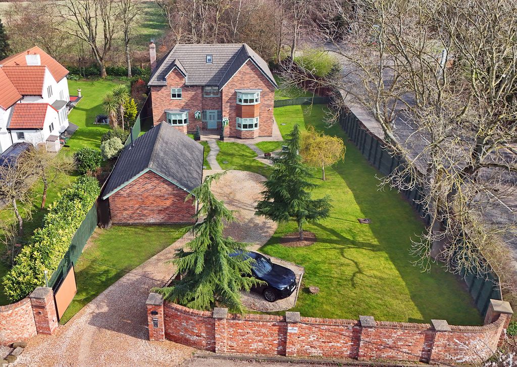 Property photo 1 of 50