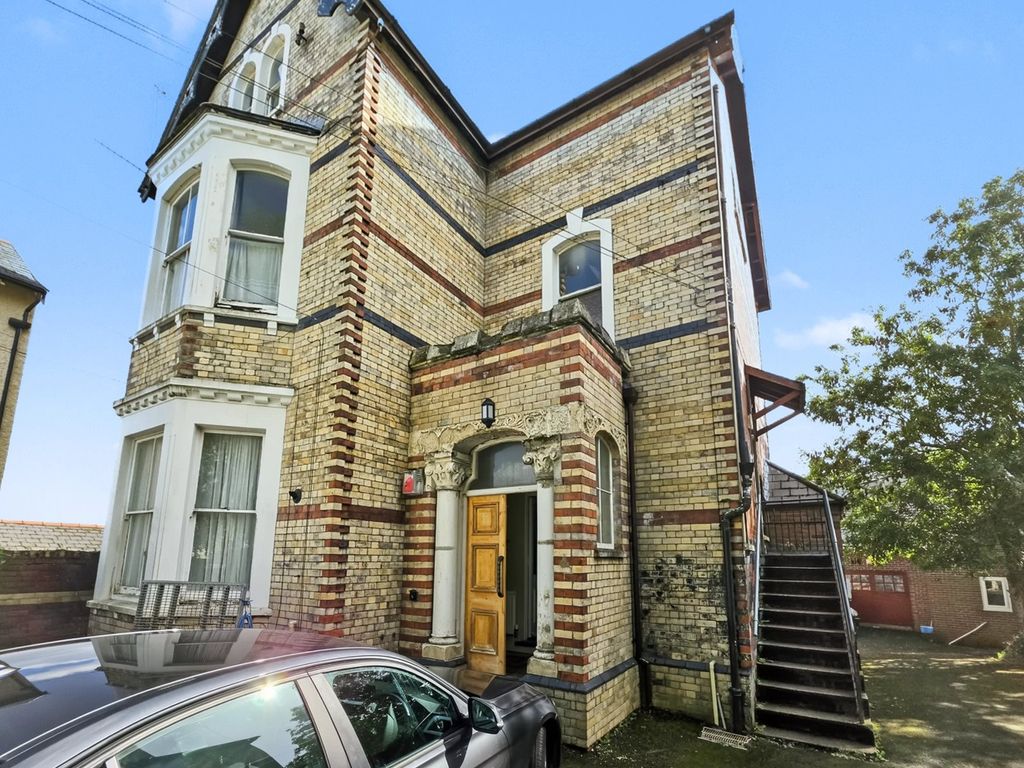 Property photo 1 of 11 Front
