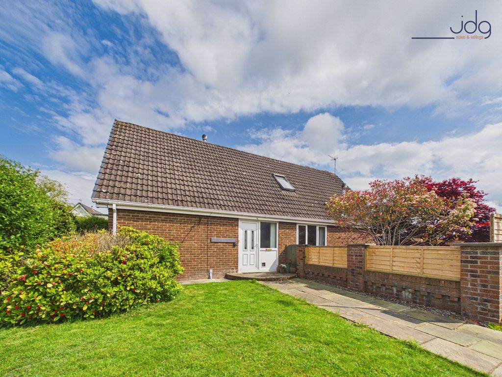 Property photo 1 of 21 Welcome To Knowe Hill Crescent