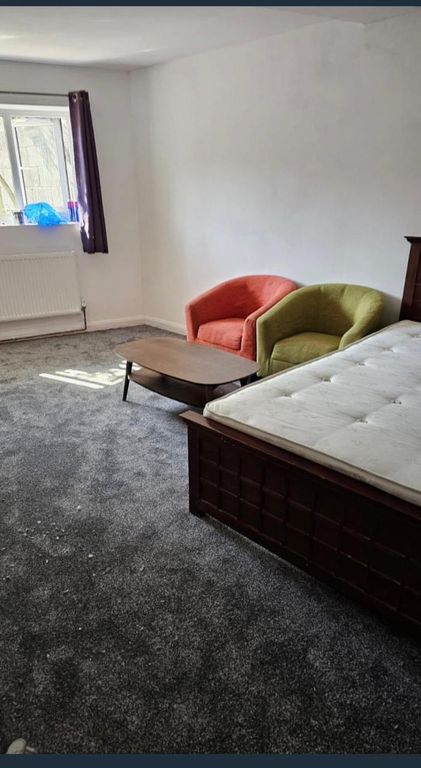 Property photo 2 of 3