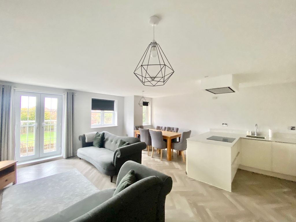 Property photo 1 of 15 Living Room