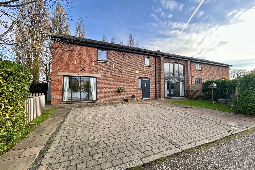 Property photo 1 of 19 (Main)