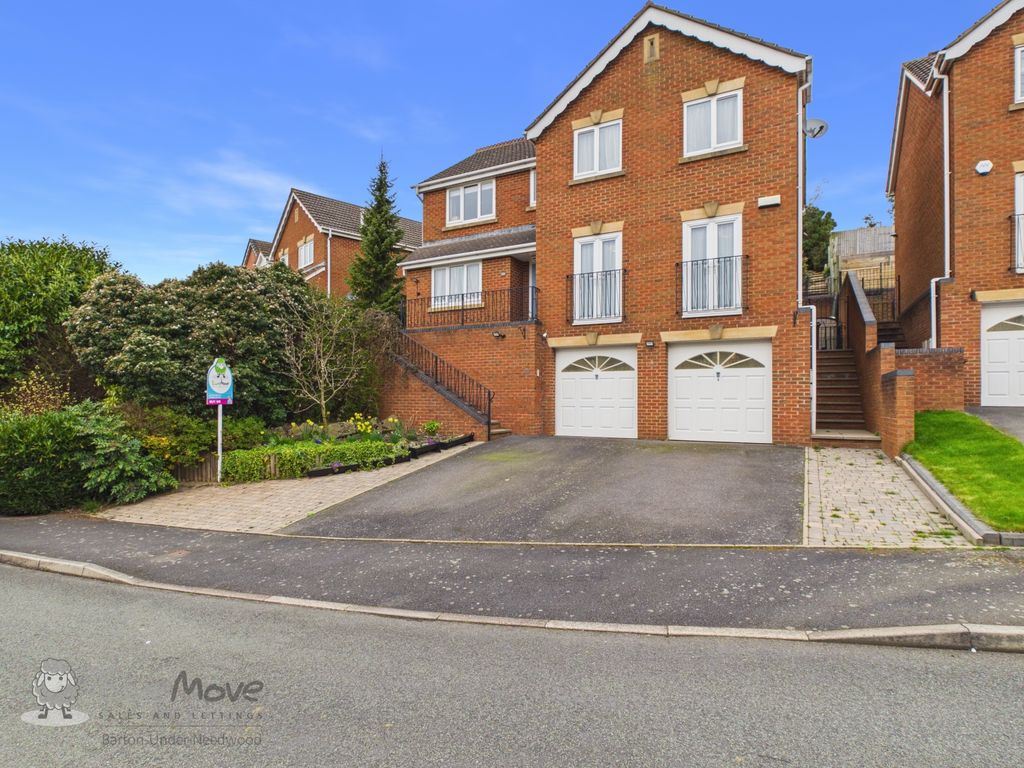 Property photo 1 of 20 Front