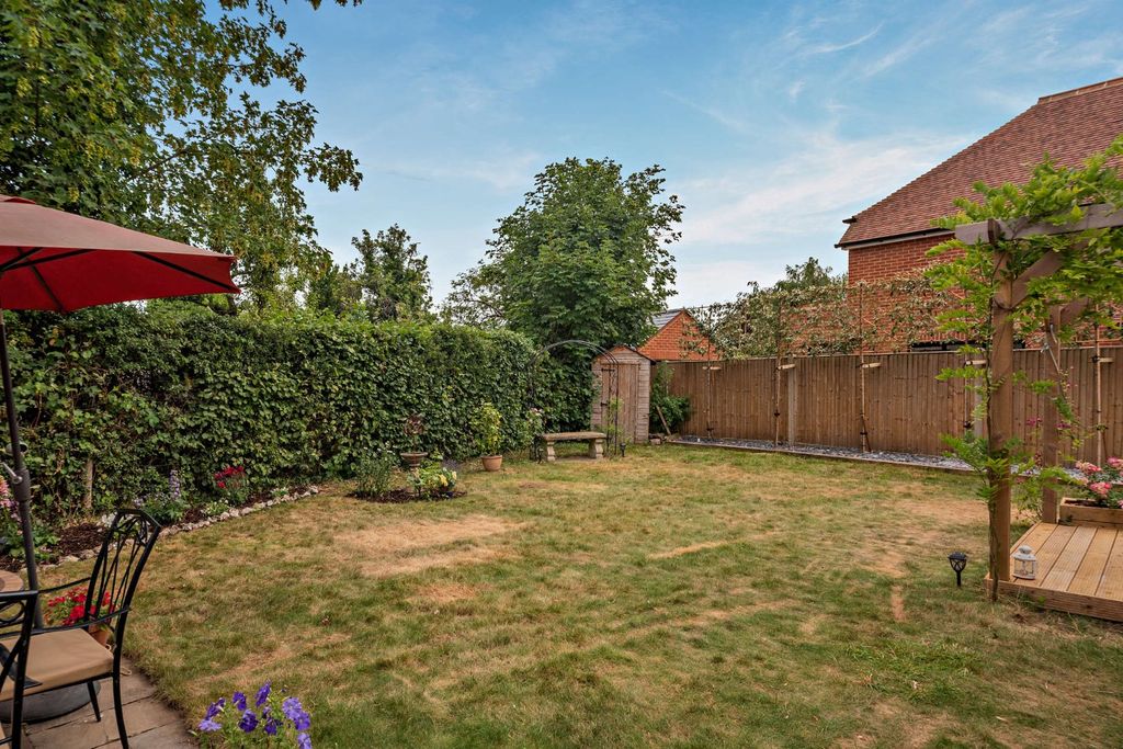 Property photo 3 of 14 Garden