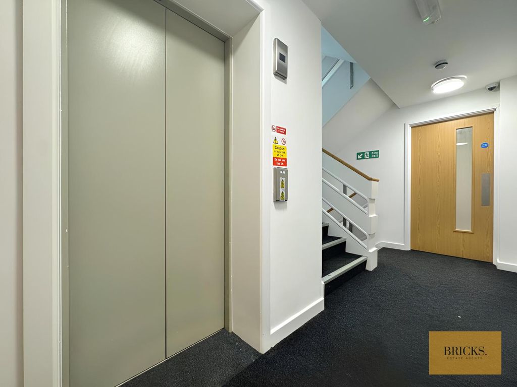 Property photo 3 of 11