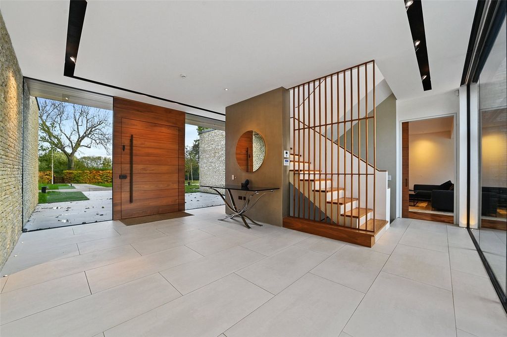 Property photo 2 of 16 Reception Hallway