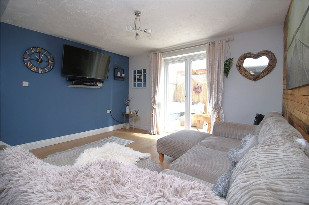 Property photo 3 of 14 Picture No. 17