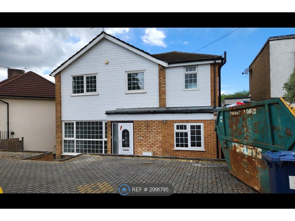Property photo 2 of 32