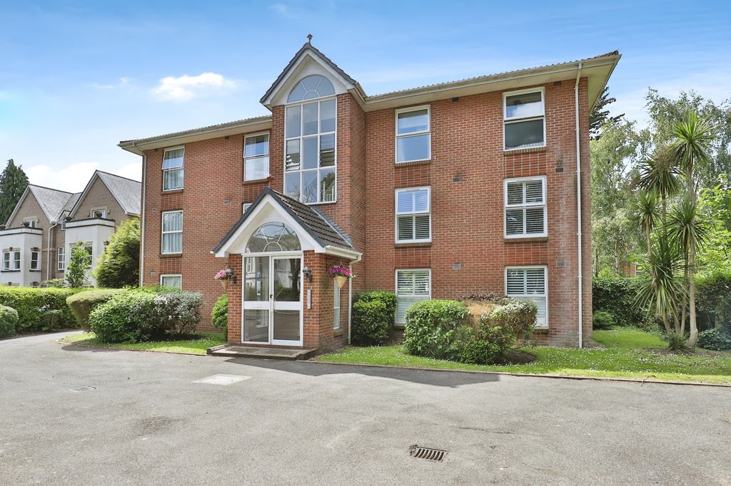 Property photo 1 of 17 Photo