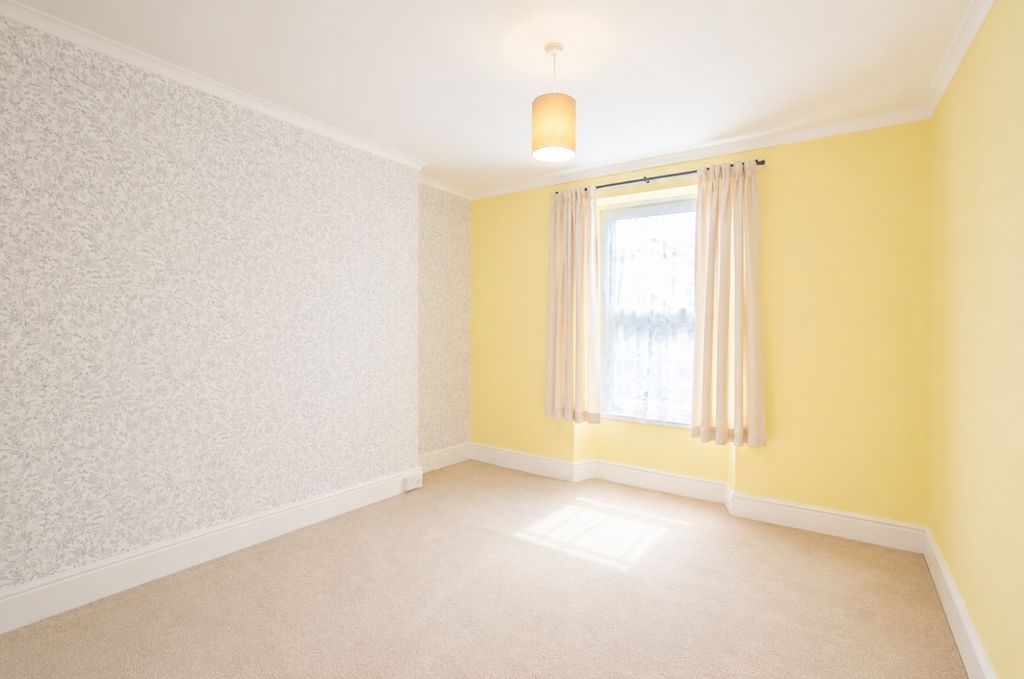Property photo 3 of 11 6dc72496-A39E-4311-9980-462534d17804