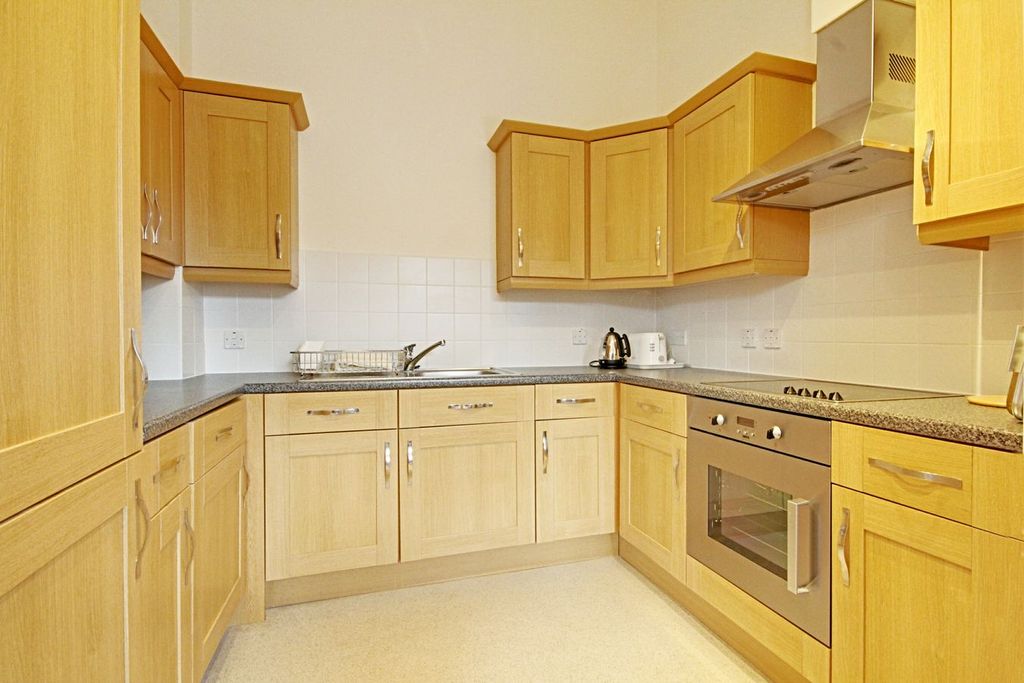 Property photo 2 of 9