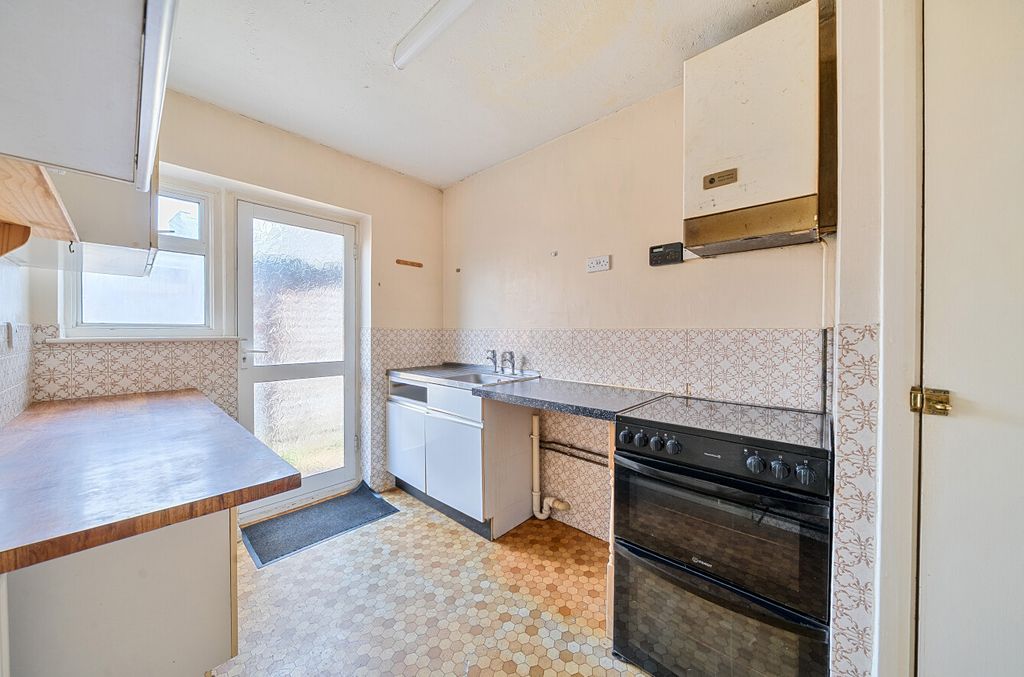 Property photo 2 of 14 1470168-20-6A1Ec7...