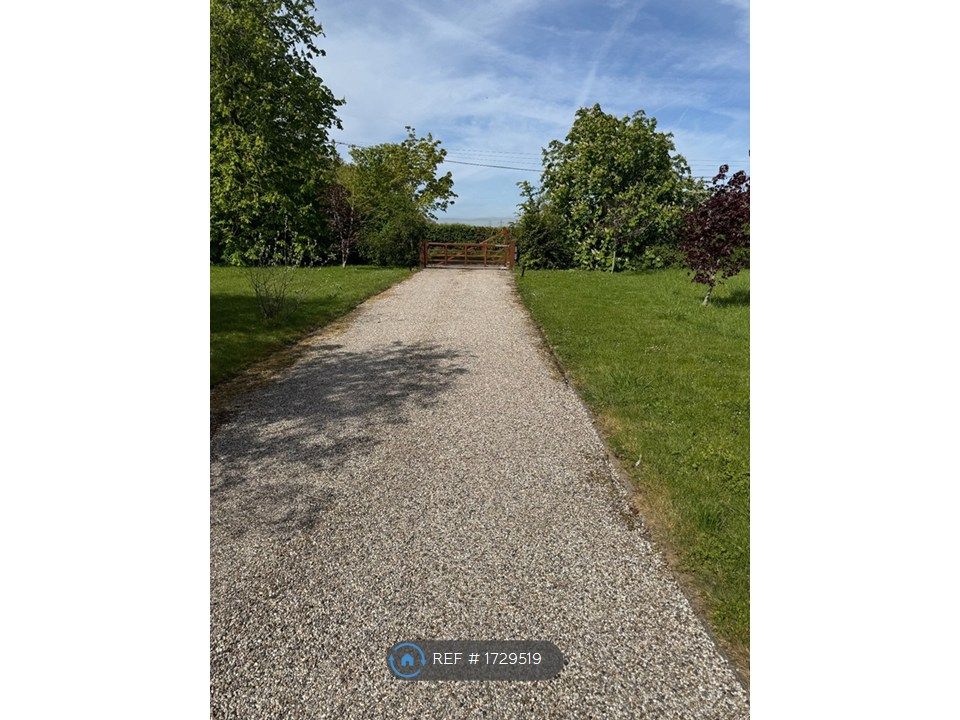 Property photo 1 of 3