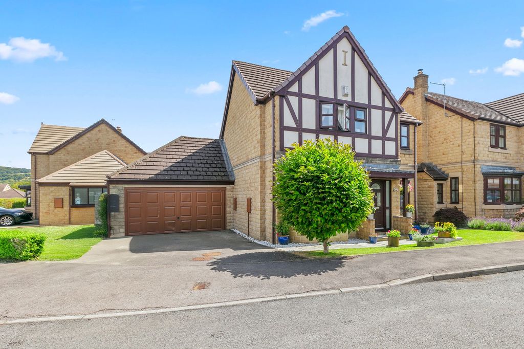 Property photo 1 of 31