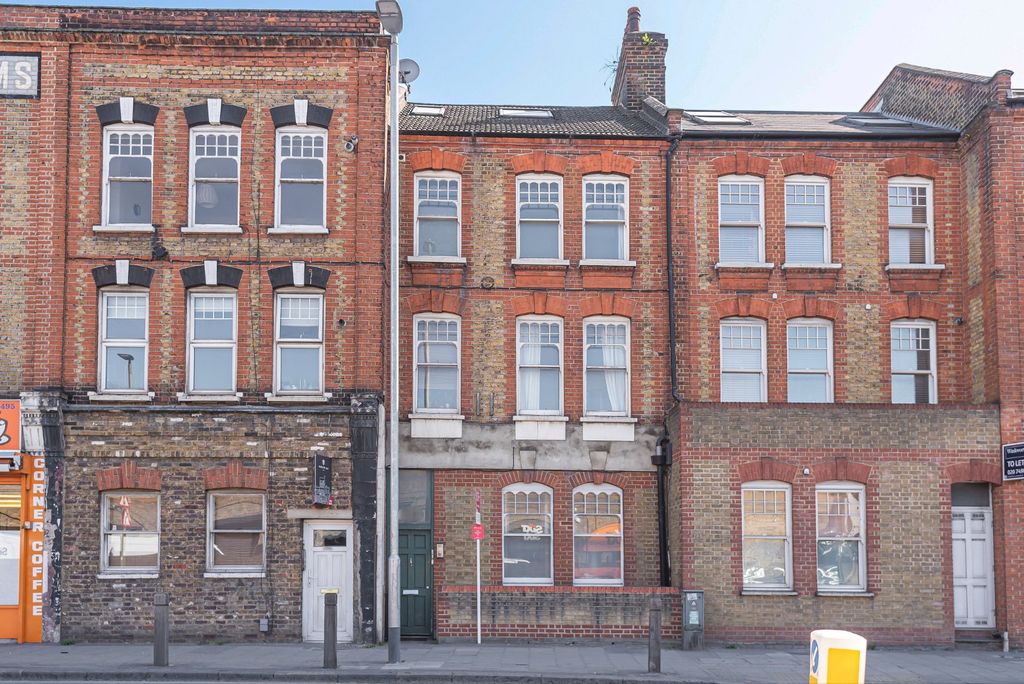 Property photo 2 of 8 Picture No. 10