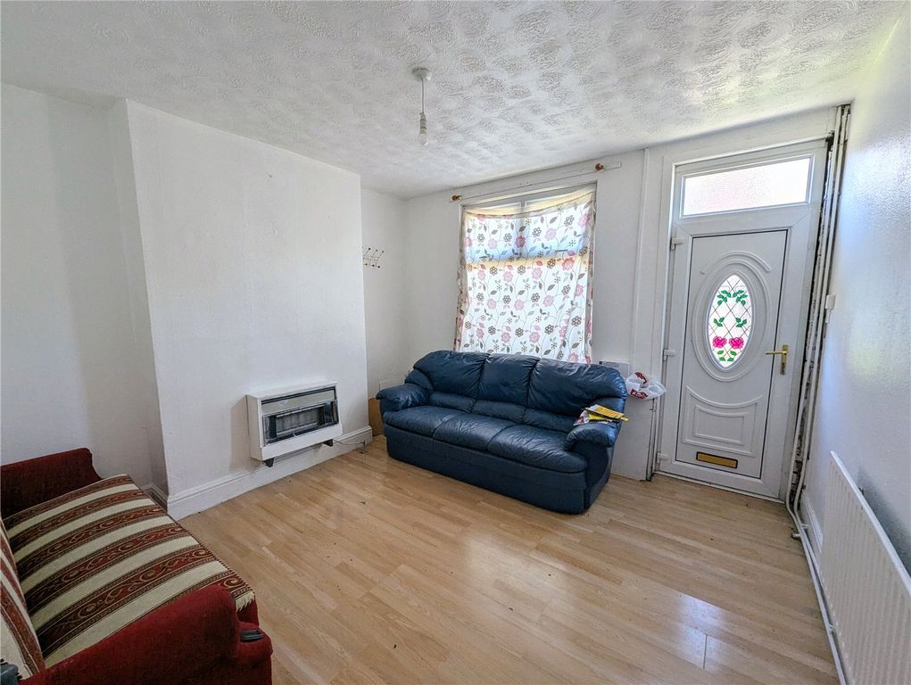 Property photo 2 of 13 Picture No. 11
