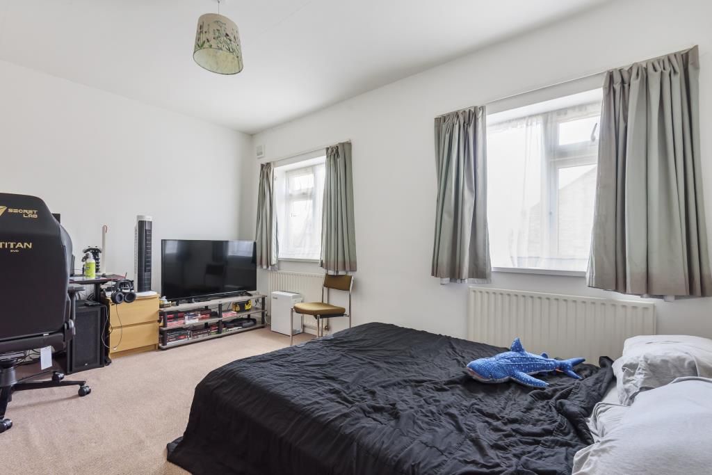 Property photo 2 of 10 Bedroom