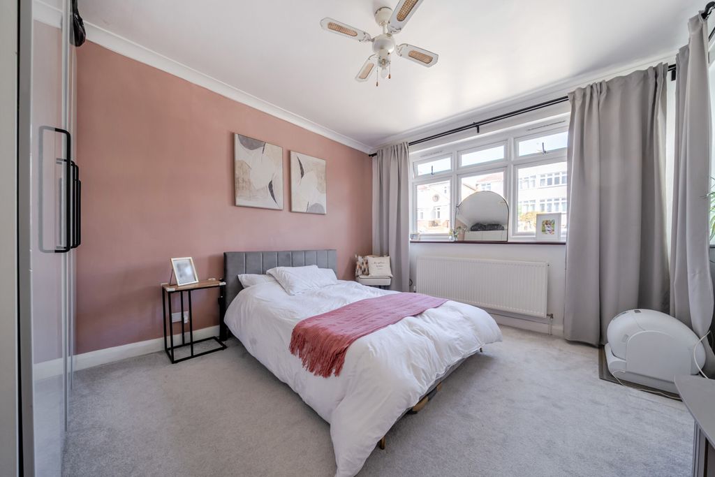 Property photo 2 of 35 1503910-21-6A8d6c...