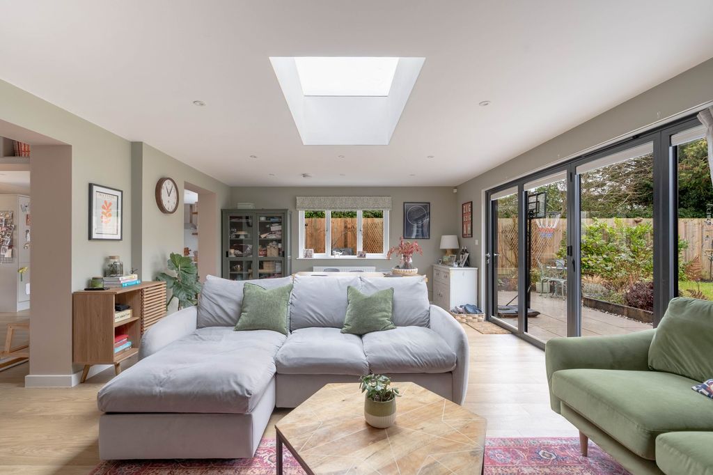 Property photo 3 of 24