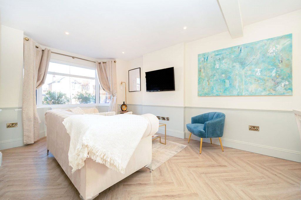 Property photo 2 of 19 Picture No. 08