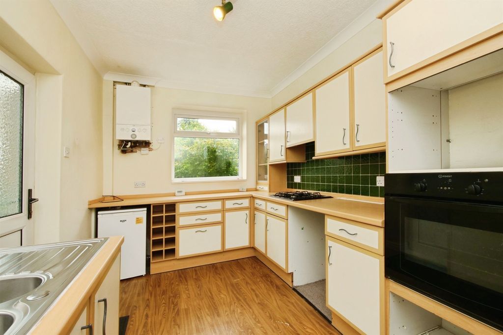 Property photo 3 of 25