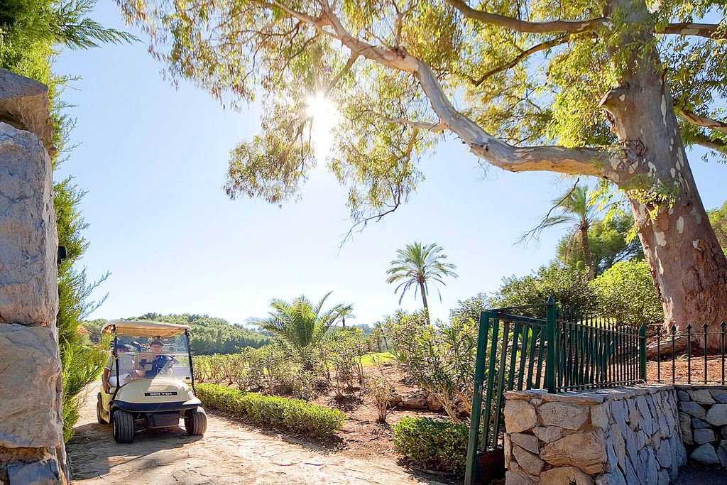 Property photo 2 of 4 Long02_51028