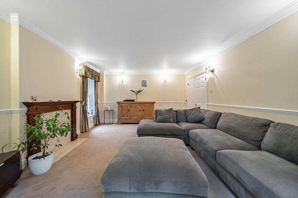 Property photo 2 of 23 Picture No. 07