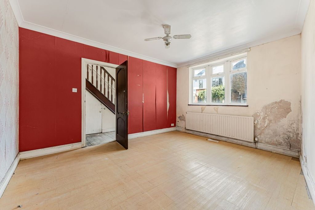 Property photo 2 of 21