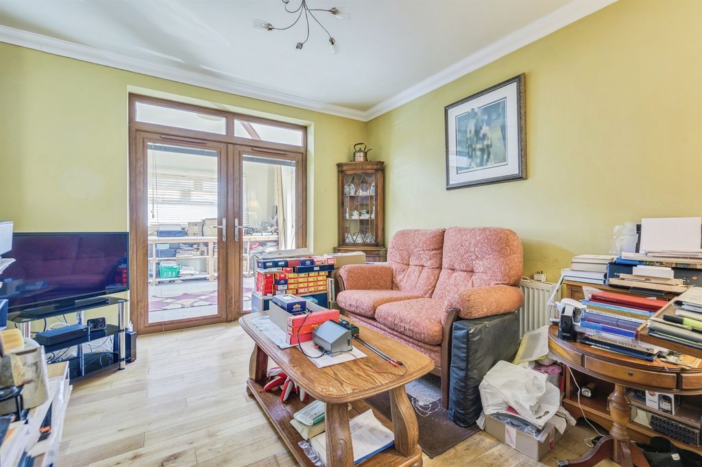 Property photo 3 of 15