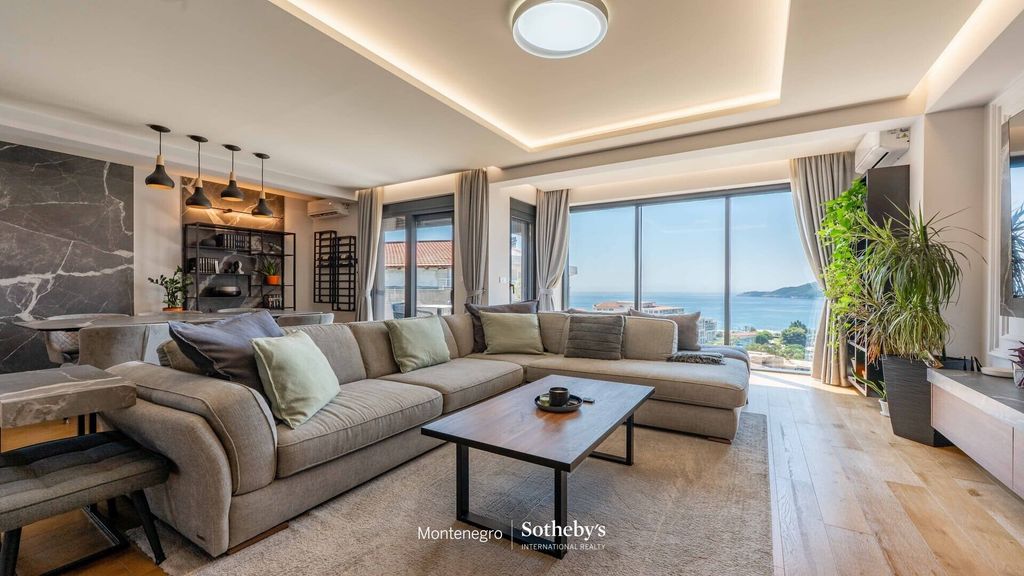 Property photo 1 of 26 Luxury Three Bedroom Penthouse Becici